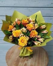 Букет цветов из:  Альстромерии и Розы в Кировском