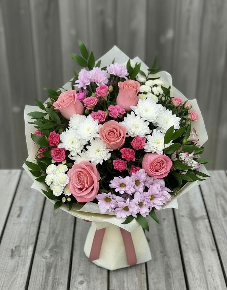 Букет цветов из: Альстромерии, Гвоздики, Розы и Хризантемы в Кировском