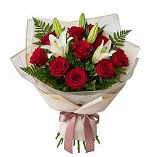 Букет цветов из:  Лилии и Розы в Кировском