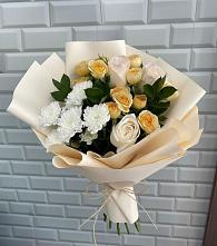 Букет цветов из:  Розы и Хризантемы в Кировском