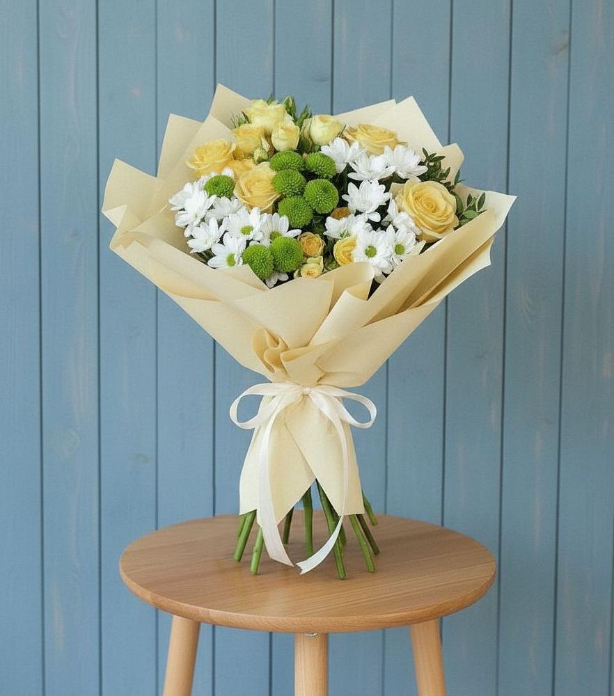 Букет цветов из: Хризантемы и Розы в Кировском