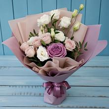 Букет цветов из:  Розы и Лизиантусы в Кировском