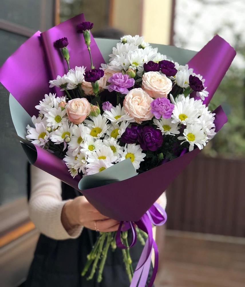 Букет цветов из: Хризантемы, Гвоздики и Розы в Кировском