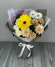Букет цветов из:  Розы, Герберы и Хризантемы в Кировском