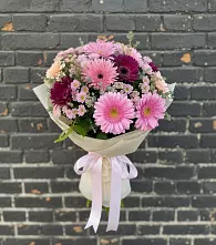 Букет цветов из:  Герберы и Хризантемы в Кировском