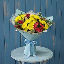 Букет цветов из:  Альстромерии и Хризантемы #REPLACE_PRED# Кировском